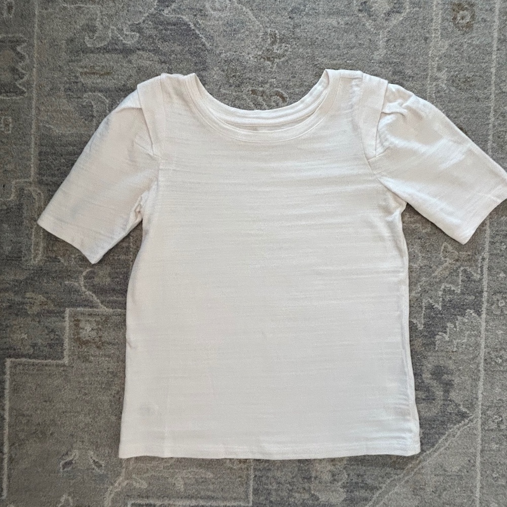 Heavier weight dressier T shirt with puff sleeve